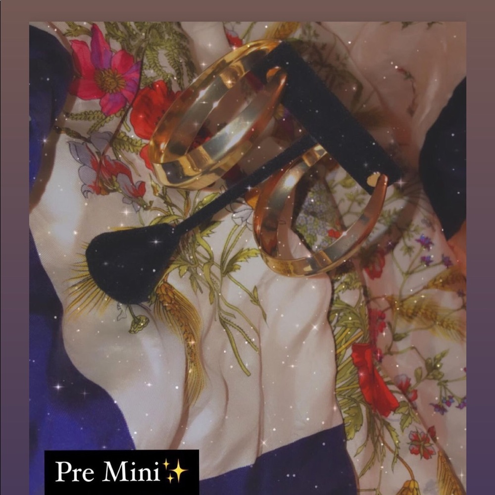 Mini gold hoops